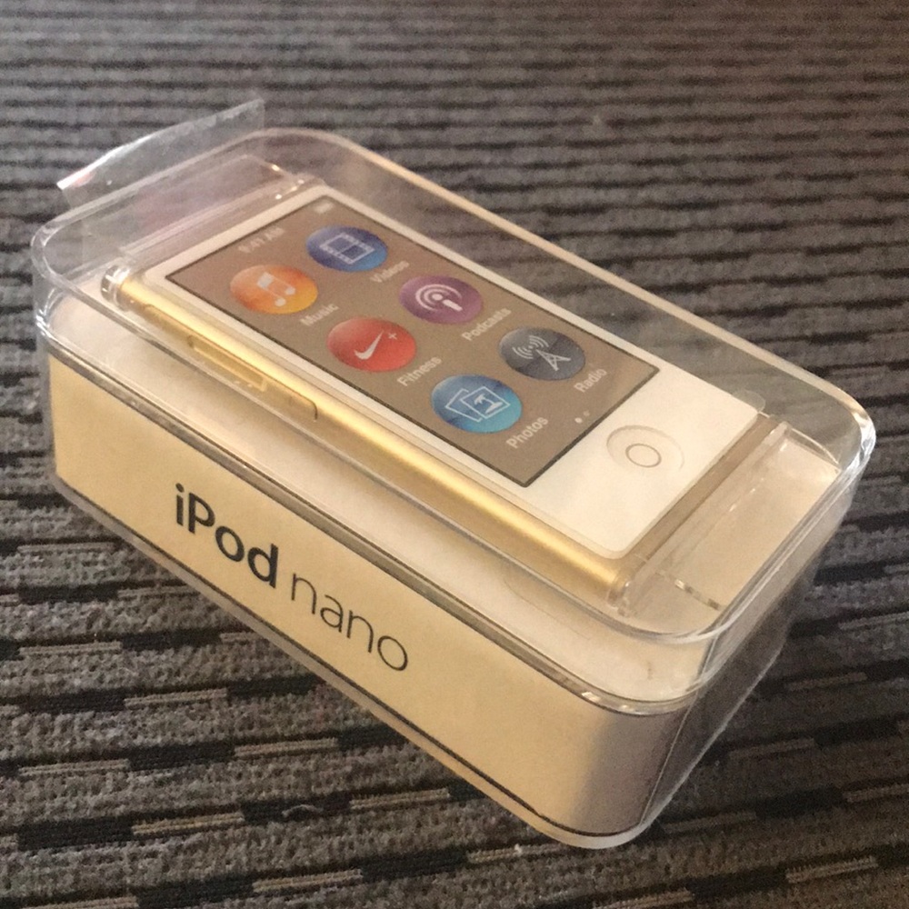 NWT iPod nano 16gb
